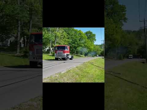 Thumbnail for Roadside Takeoff sound from a 1973 GMC Astro Cabover #truck #semi by Truck