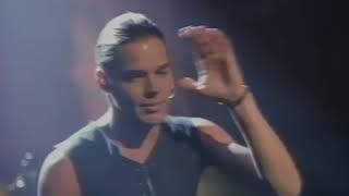 Ricky Martin - Dime Que Me Quieres (Official Music Video)