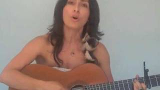 Jacqueline Fuentes sings Luna
