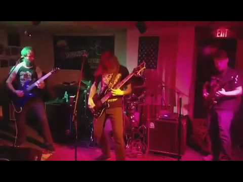 Gonna Leave You (QOTSA cover) - The Gossamer Project (Live at Nicolozakes)