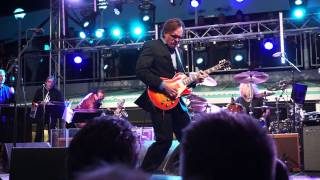 Joe Bonamassa - Living on the Moon