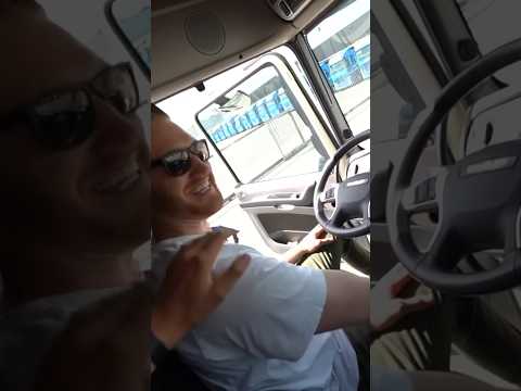 Martijn gets driving lessons 😂 #shorts