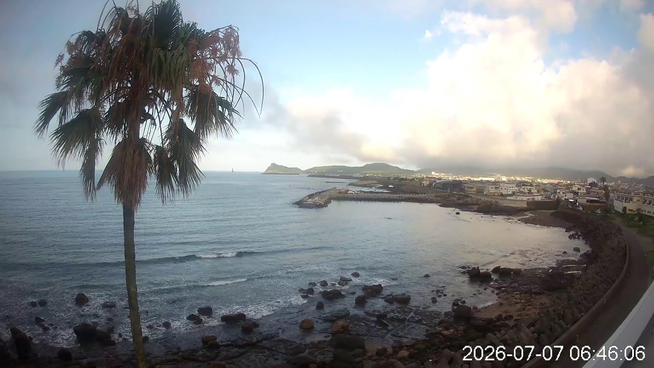 Live webcam view of Vista al mar desde Ocean Hotel Iwato