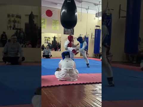 Карате. Жесткий спаринг.#karate #dju #fight#gorju ru