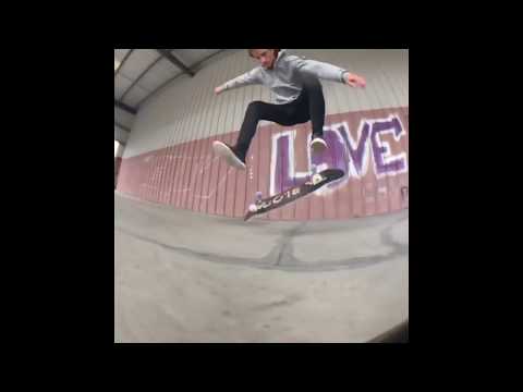 Cody Whitt 🦈🌫🌪