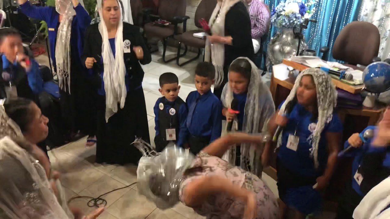 Rosa Pérez- Los Niños Ministrando aniversario 4 años - 2019