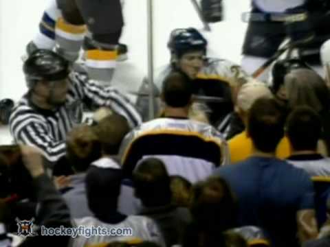 Jay McClement vs Jordin Tootoo Dec 26, 2006