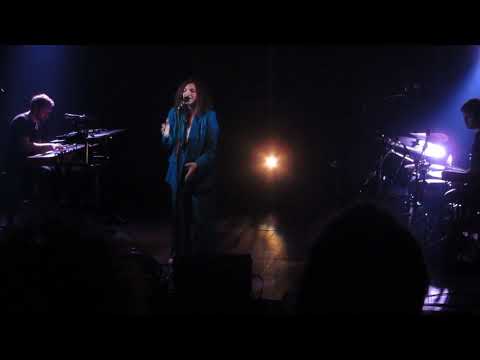 LUCIOLE - Un Cri - Live @ Paris - Café de la Danse (31/03/2022)