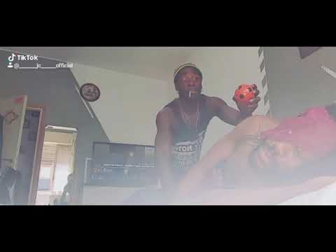 DUE SBALLATI AL COLLEGE - SVEGLIA /HOW HIGH - WAKE UP