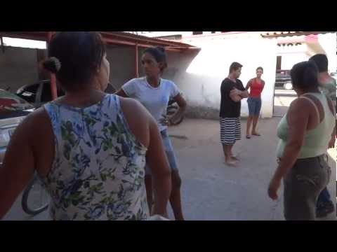 Discussão na porta da delegacia de Marataízes