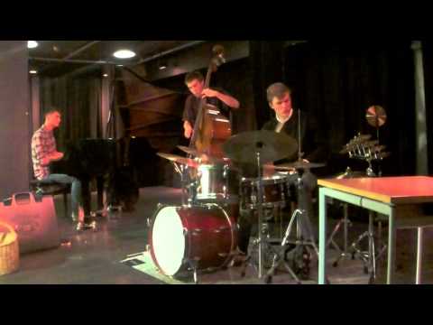 Jazz Grooves No 22! Alex Riel – North