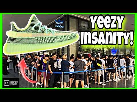 YEEZY 350 V2 YEEZREEL FRENZY IN MANILA!