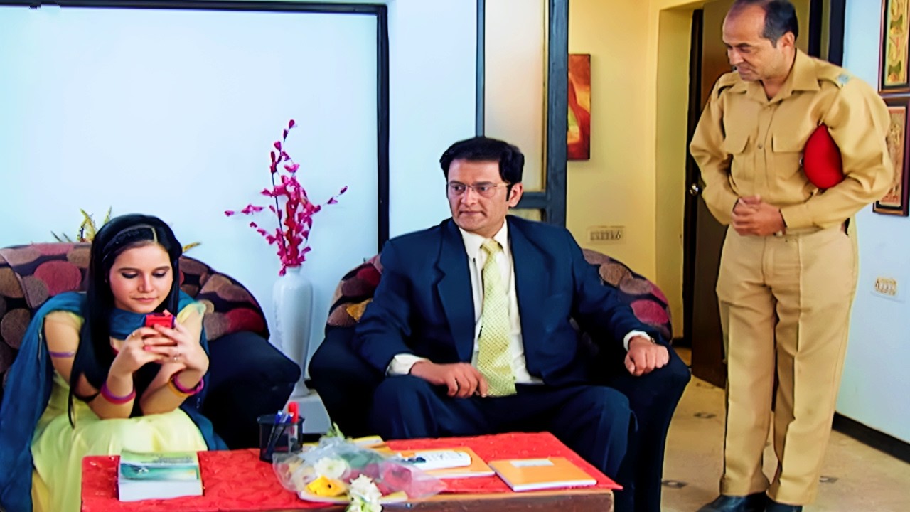 Interview में पिंकी ने की Phone से नक़ल! पकड़ी गई रंगे हाथों? | Afsar Bi