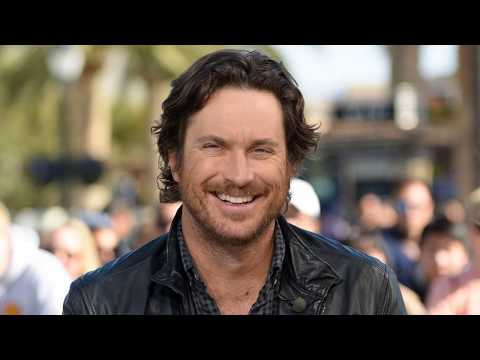 Oliver Hudson Interview on 92.5 KVPI