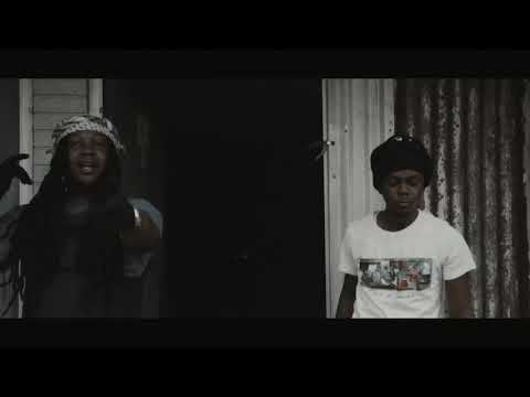 Bossman Beezie - You See That P*ssy N*gga I’ll Put You In A Frame Wit Him.