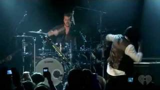 Three Days Grace - The Good Life ( Live At IHeartRadio)