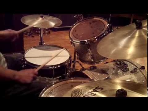 Linear Groove ( Frank Katz Style ) - Drum Lesson #68