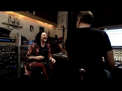 Breathe- Nina Söderquist (Mikkey Dee, Jona Tee, Tommy Johansson, Rasmus Ehrnborn) OFFICIAL VIDEO