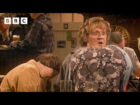 Mrs Brown and Winnie are friendship goals 🤩 - BBC