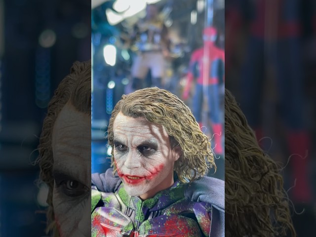 Vídeo relacionado con TUBBZ Mini: Batman The Dark Knight - Joker Figura Mini Coleccionable de Pato de Goma Disfrazado