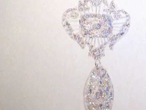 Diamond Jubilee Greeting Card Cullinan VI Heart Brooch & Cullinan VII & VII Brooches Movie 1.MOV