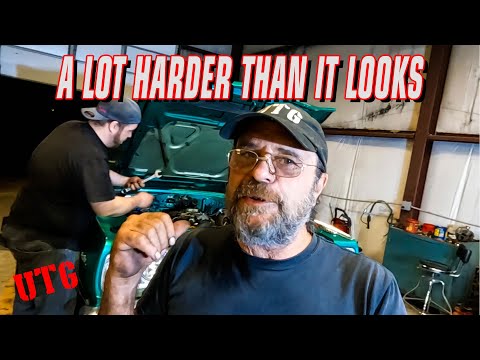 Why Mopars SUCK Part Deux - Torqueflite Transmission Extraction For The Novice Millennial Mechanic