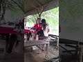 Sales Rokok Dipegang Pegang Supaya Laku Dagangan Nya