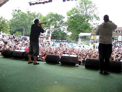 King Orgasmus aka der Puschenrapper - Das regt mich  auf -  One Love Parade in Hannover 2009