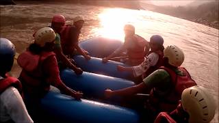 preview picture of video 'Day02.4| Uttrakhand Diarys | Aakash & Sumit | Rafting | Travel Vlog | #ConnectingTravelHearts | #Tra'