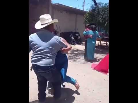 Como en el rancho....Así se levanta polvo raza!!