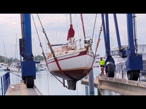 Day 181 – Doxie Lifted! Engine Repower Begins & Marina Surprises | Sailing NSW to QLD.  