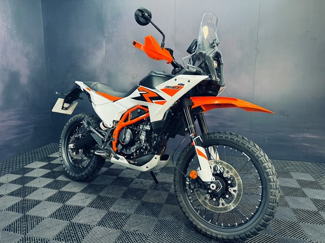 390 ADVENTURE R