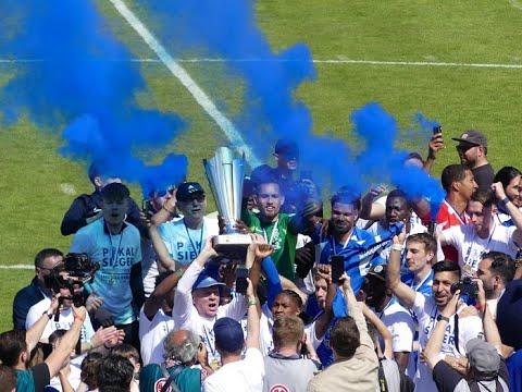 Pokal Sieg Finale in Berlin 3 Juni 2023 Pokal Übergabe Emotionen