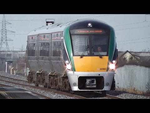 Irish Rail 22000 Class Intercity Trains x 2 - Clondalkin & Fonthill Station