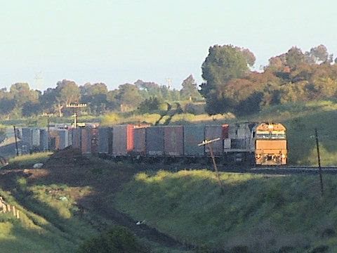 Freight train descending Lovely Banks - Pacific National Freight Trains in Victoria - PoathTV