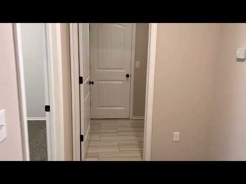 3 bed 2 bath in Yukon! Stunning finishes, vinyl wood, granite, stainless steel appliances! property video