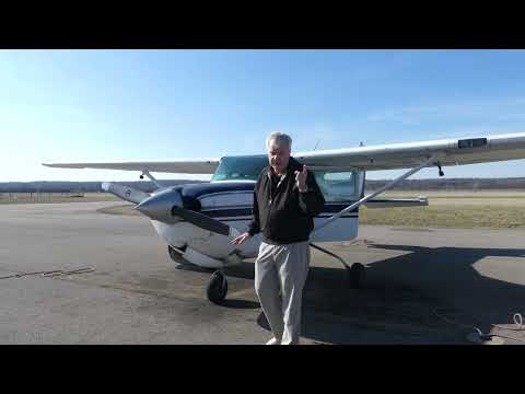 Flying a Complex Cessna 172 RG - Radio Calls & Live Pilot Comments