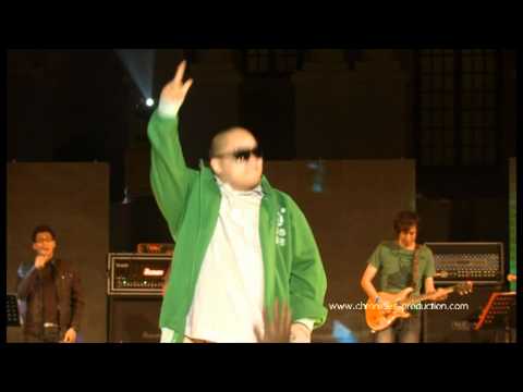 Hands Up by Sidney Mohede feu. Saikoji.mpg