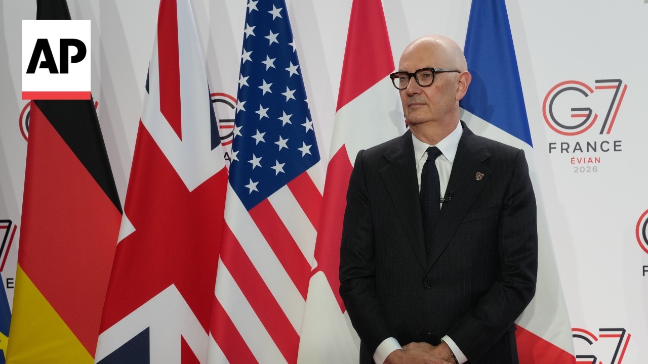 Video | French minister in the room when Trump signed US-Iran deal in Versailles says it came as a surprise