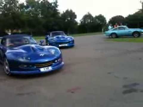 Outrageous roaring of two supercharged V8 Marcos Mantis