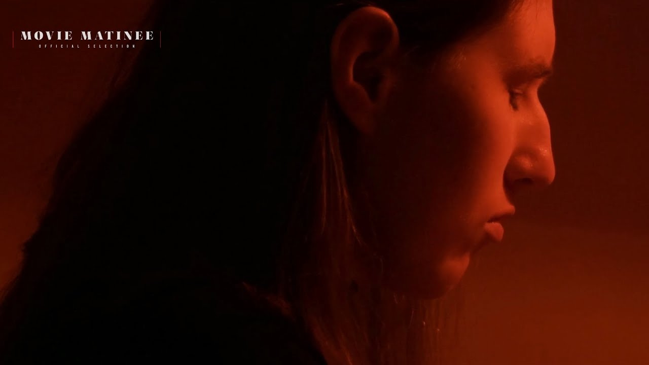 Écarlate (2017) A Short Film by Rachel Henrie