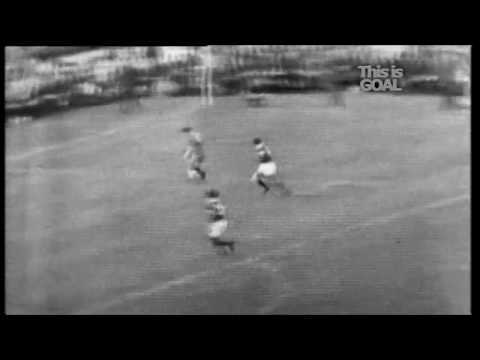 Goal! Sandor Kocsis. UEFA European Champion Clubs' Cup 1960/1961. Final. Barcelona - SL Benfica