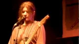 Best Coast &quot;Why I Cry&quot; @ 35 Denton