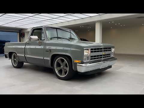1985 Chevrolet C10 Scottsdale 4-Speed