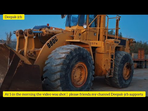 caterpillar 980c wheel loader ready for loading