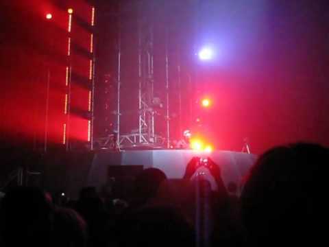 Trance Energy 2010 - Markus Schulz playing "Airwave" [HQ Audio]