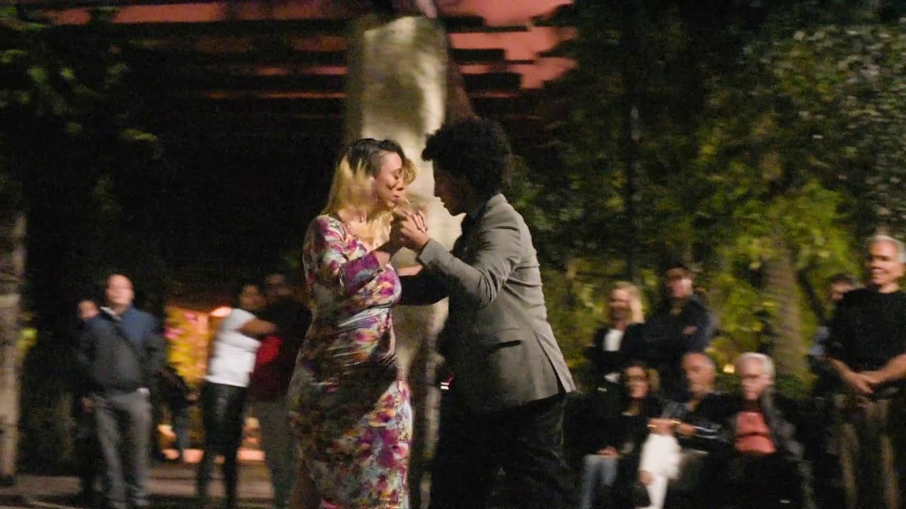 Vinicius Souza y Gaby Mataloni en Parque Mexico, CDMX 3/3