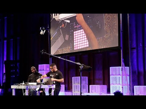 Live track deconstruction with The Roots' Stro Elliot | Loop