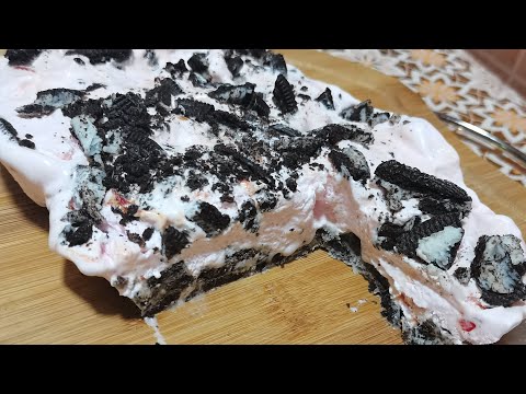 oreo ice cream strawberry fudge 😋 🍓/ tasty / try at home / COOKING WITH AMBREEN