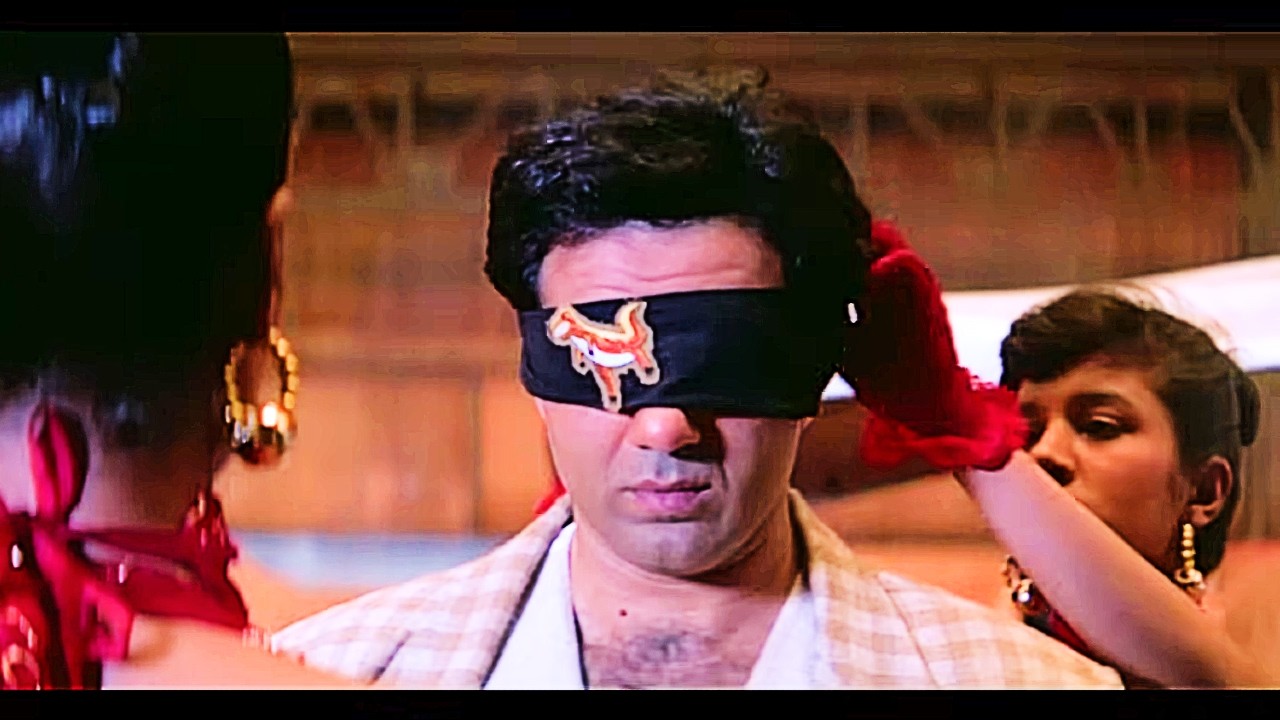 Khatarnak Luka Island Mein Pahuncha Sunny Deol | Sunny Deol Tabbu Zabardast Action | Himmat